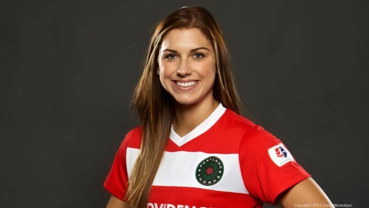 Alex Morgan celebra sus 30 años con la clasificación de Estados Unidos a la Final del Mundial Femenino