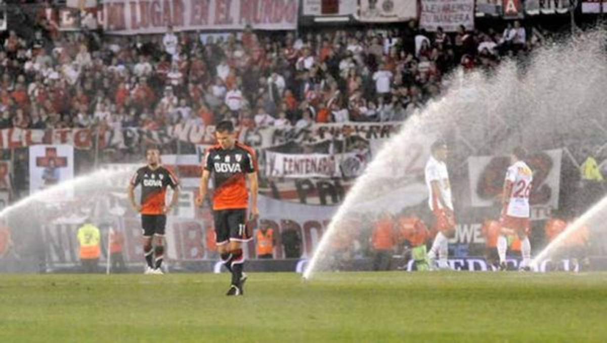 Joseph Blatter confundió a River y le llueven burlas en redes sociales