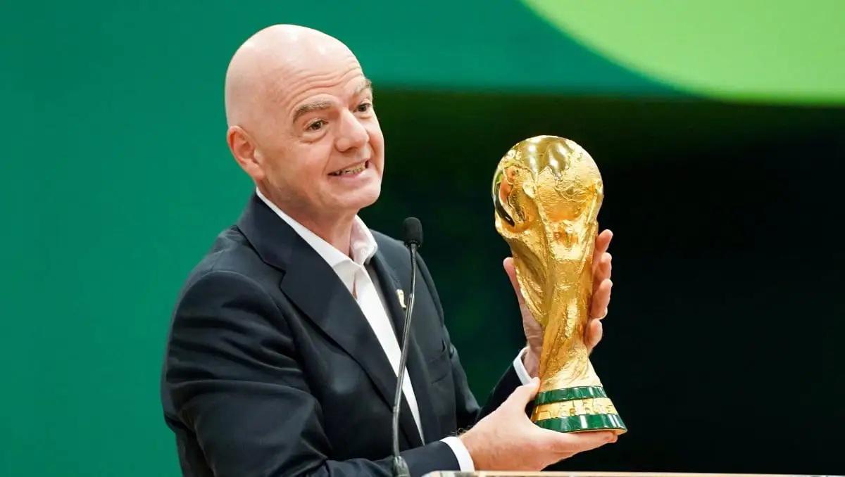 El acuerdo de Trump con FIFA que destapa el escándalo: salario adicional y la oficina 'fantasma'