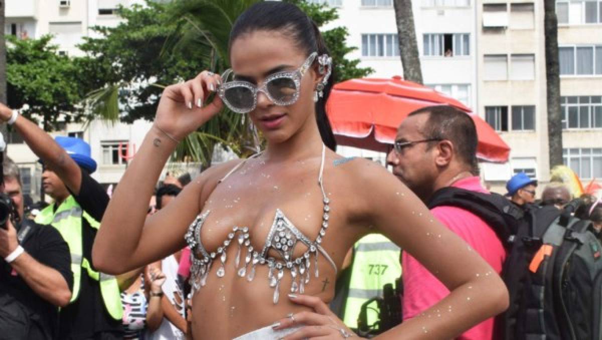 El sensual y atrevido vestido de Bruna Marquezine en el carnaval Brasil