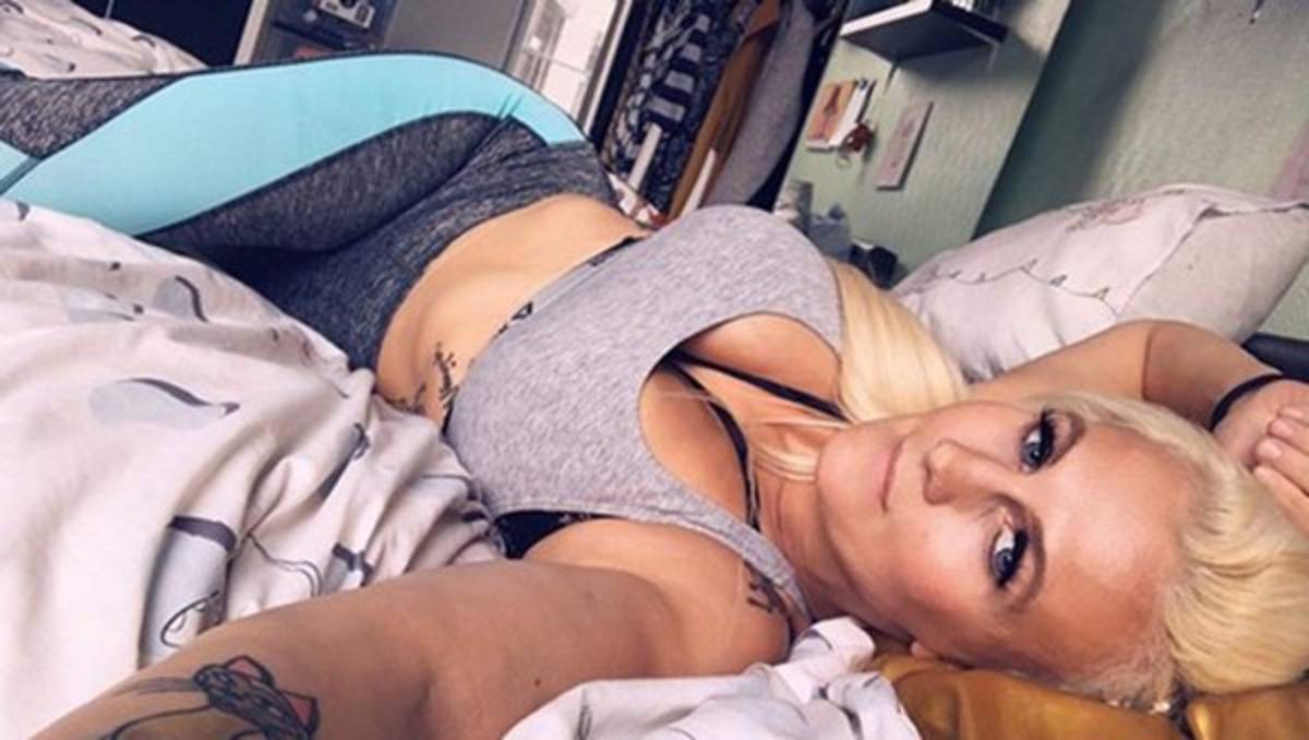 La luchadora Cindy Dandois, obligada a vender contenidos para adultos para conseguir dinero