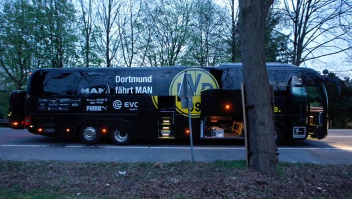 Así quedó el autobús del Borussia Dortmund tras la explosión
