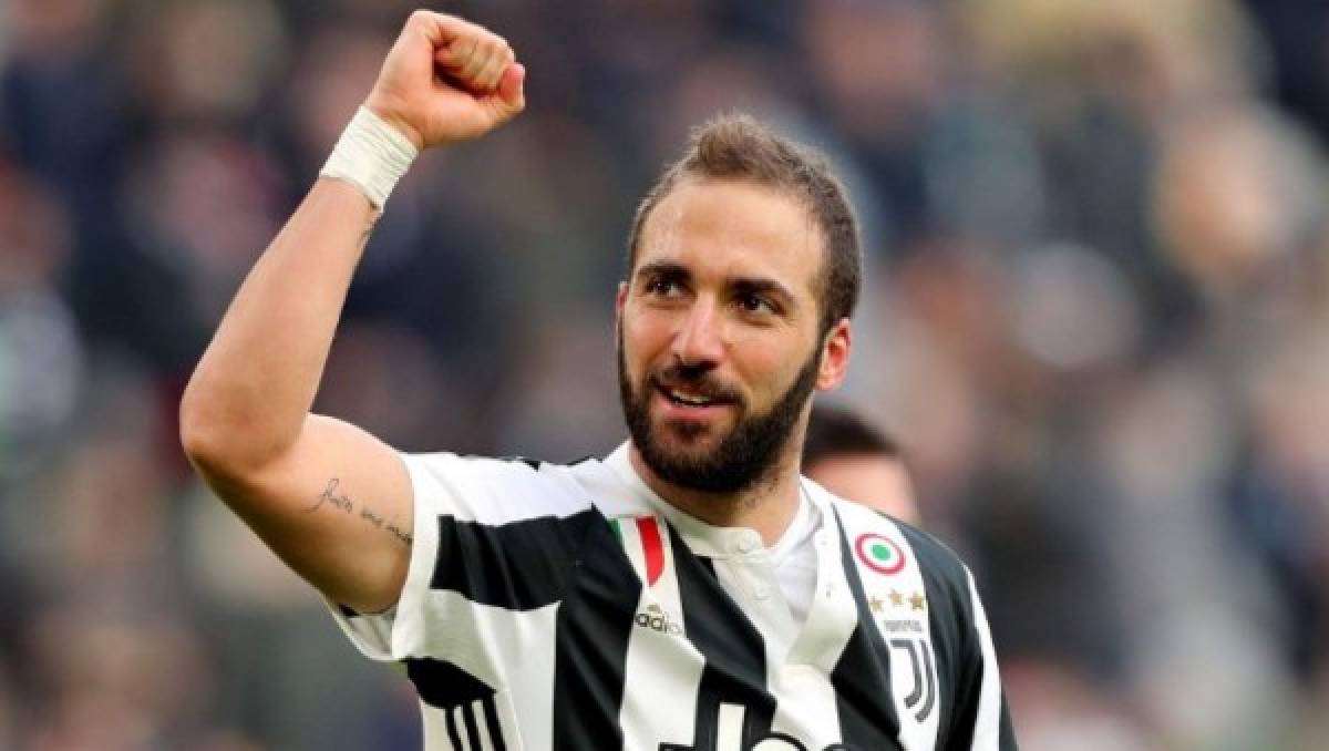 De llegar a la Juventus, el salario de CR7 sería cuatro veces mayor al de Higuaín