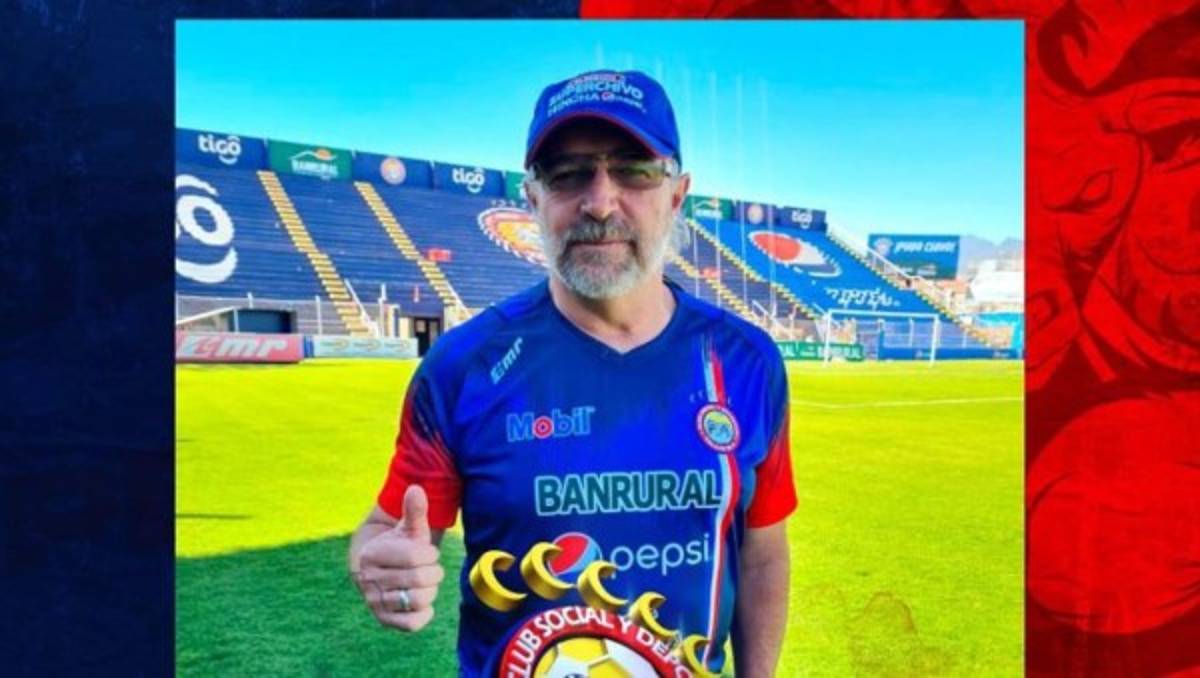 Fichajes: Gullit Peña es esperado como estrella en El Salvador; Lavolpe es candidato en el Herediano