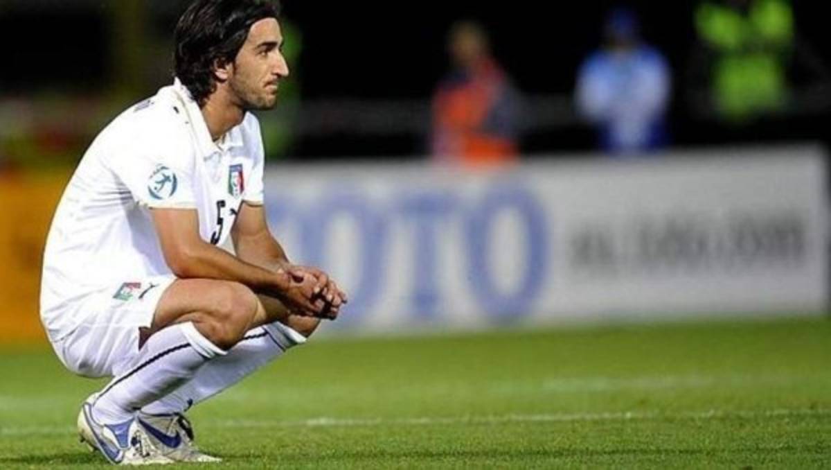 Estos son los 10 futbolistas que triunfaron pese a sus tragedias