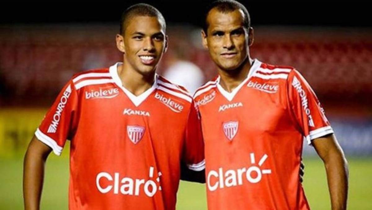 ¡Un caso en Honduras! Padres que alcanzaron a jugar con sus hijos en un equipo