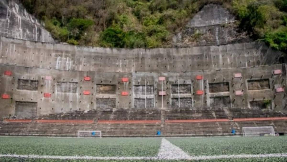 Los estadios de fútbol más feos del mundo y que nunca has visto