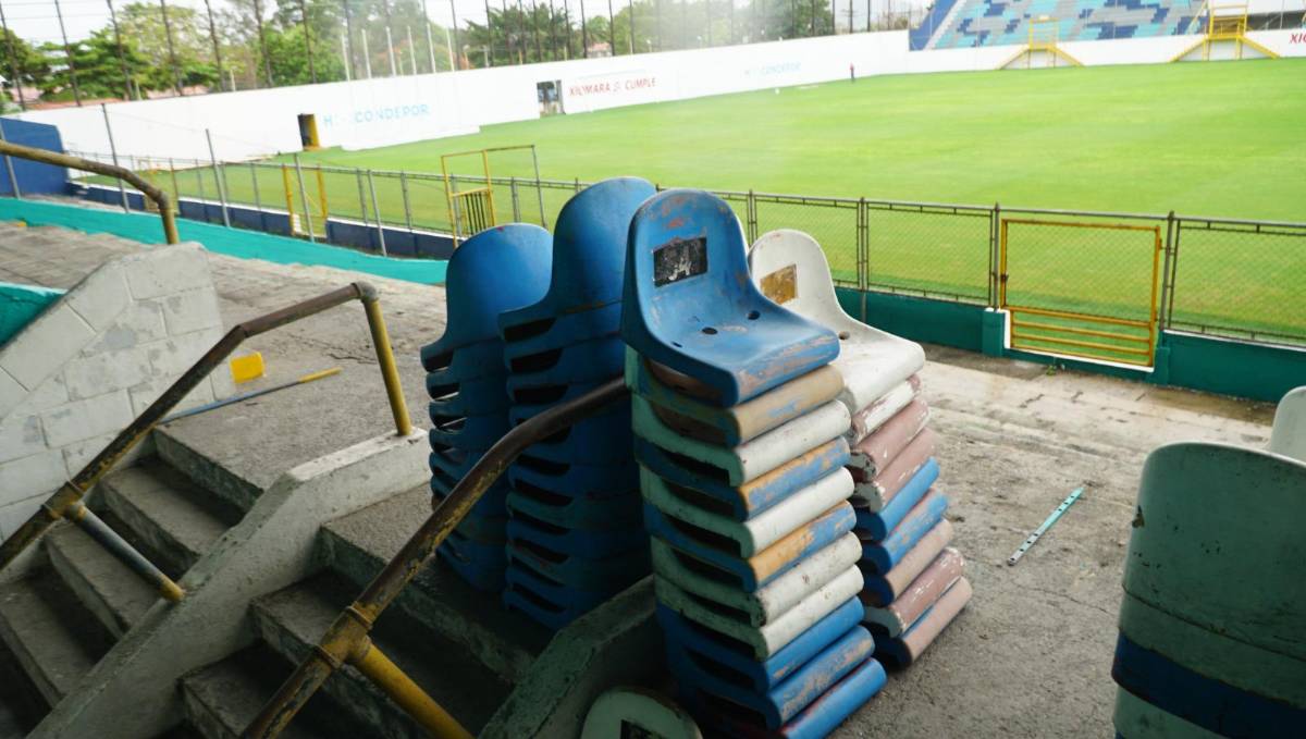 Fotos: En pésimo estado y con varios hoyos se encuentra la grama híbrida del Estadio Morazán, ¿qué hará Condepor?