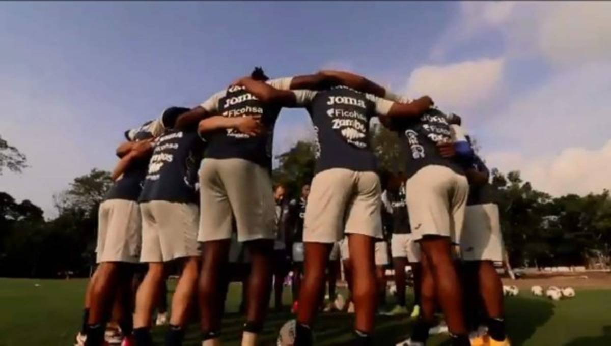 'Buba' y Menjivar se lucen, Benguché sonriente: Así fue el último entrenamiento de Honduras previo al Final Four