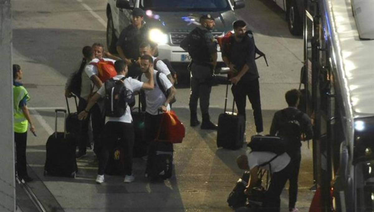 Tristes y abatidos: Así fue el regreso de España a Madrid tras quedar eliminados de Rusia 2018