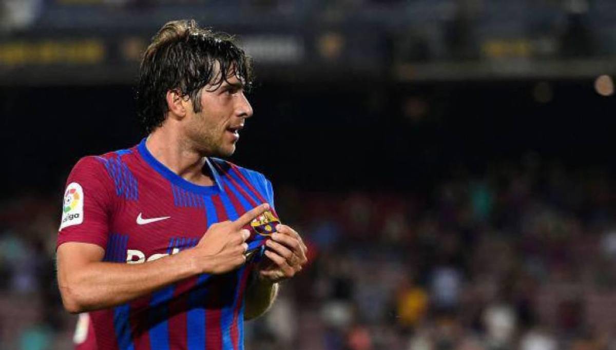 En la “lista negra” de Xavi: Los 14 futbolistas del Barcelona que pueden salir al final de temporada
