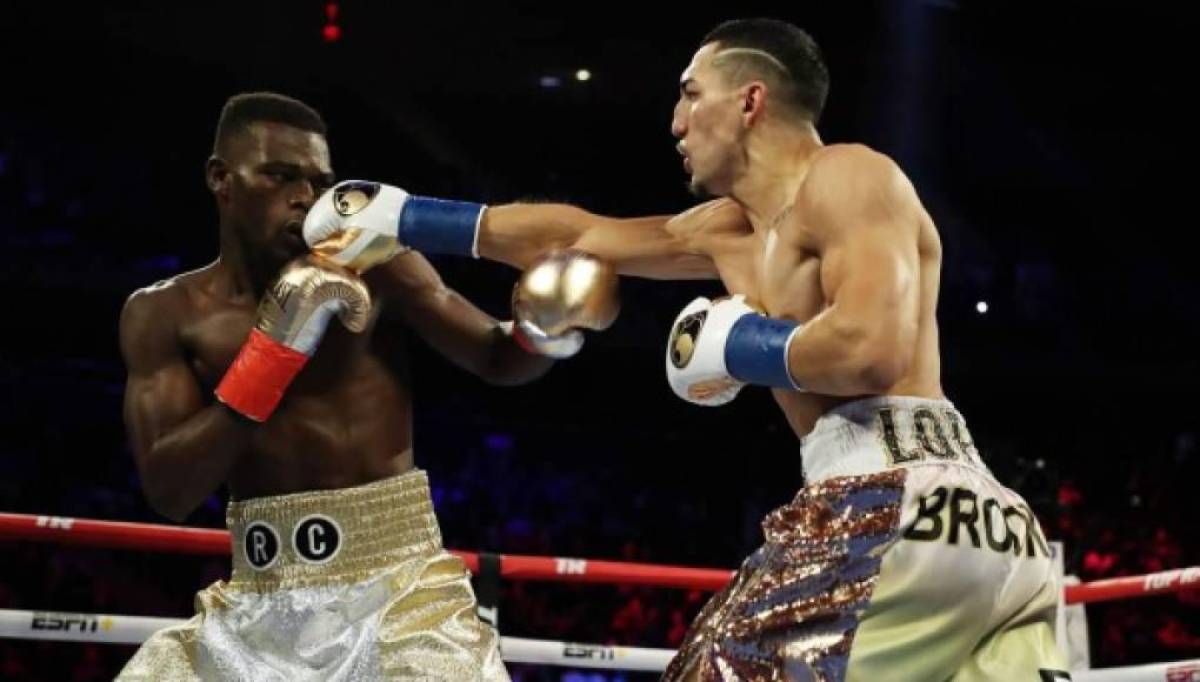 Teófimo López cuando le ganó por nocaut a Richard Commey. Foto AFP