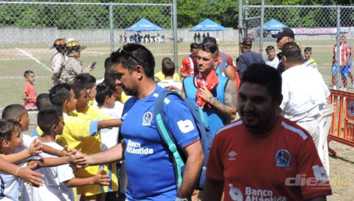 FOTOS: El caluroso recibimiento que tuvo Olimpia en Roatán. ¿Y el camerino?