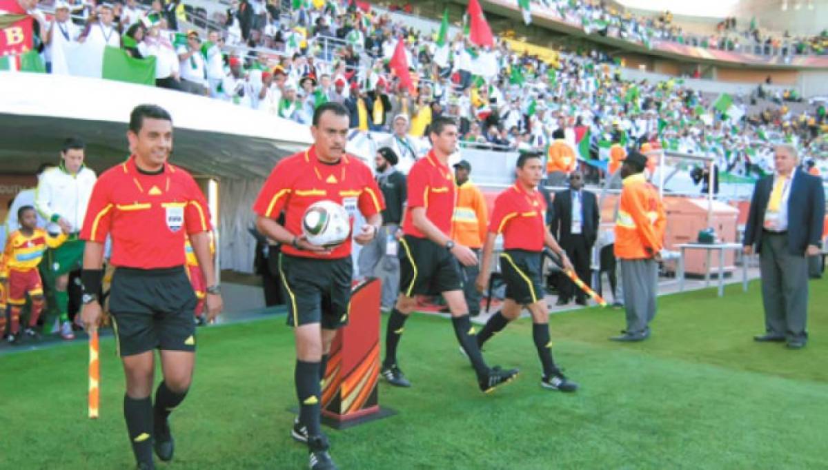 Carlos Pastrana fue el tercer y último árbitro hondureño en un Mundial absoluto de fútbol.