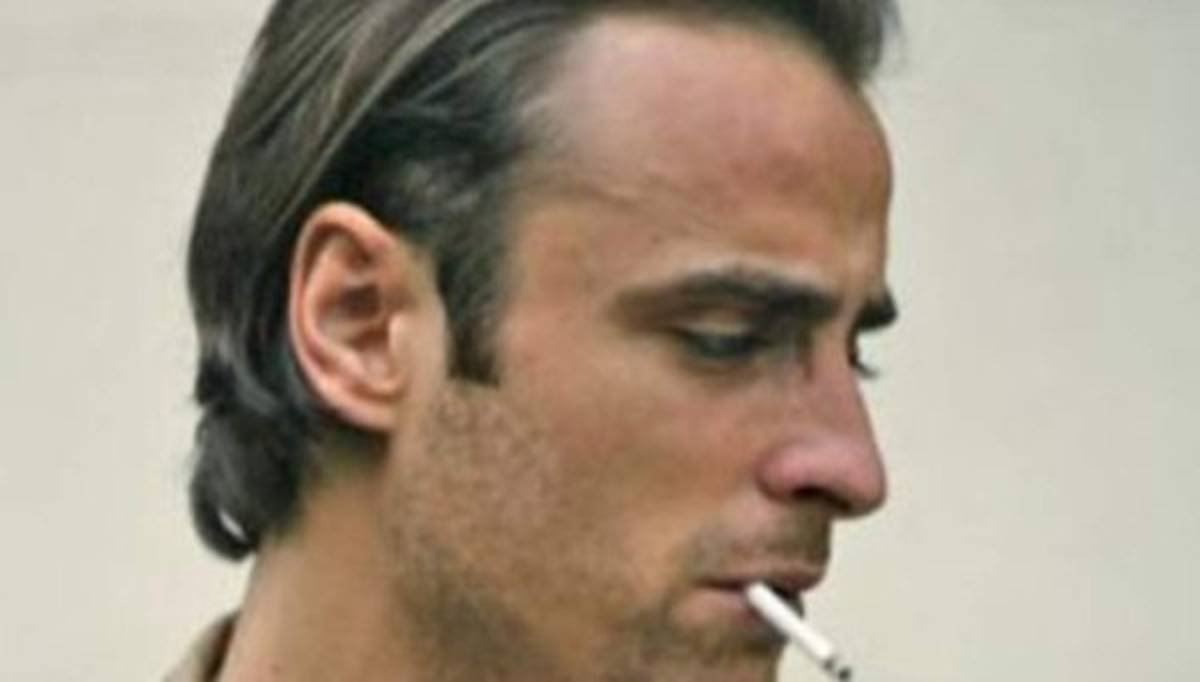 Los grandes futbolistas por el mundo que fueron captados fumando