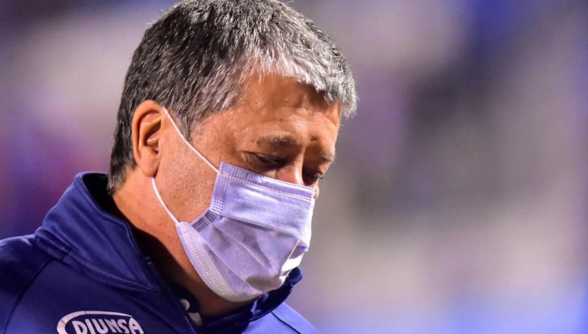 Así fueron los turbulentos seis meses del “Bolillo” Gomez en Honduras: su llegada fortuita, decepción y los números rojos