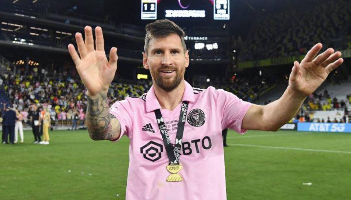 ¿Y Cristiano Ronaldo? La IFFHS reveló el 11 ideal del 2023 y generó polémica: ¡un tridente infernal!