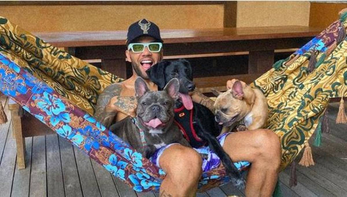 La madre de Dani Alves habla de la traición que sufrió su hijo: ¿Joana Sanz le dio la espalda al futbolista?