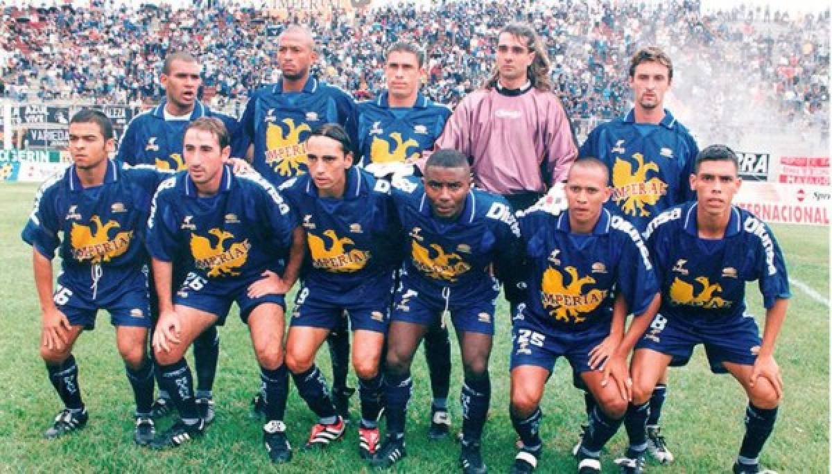 De famosos futbolistas a dirigir los dos grandes clásicos en Honduras: El pasado de los cuerpos técnicos