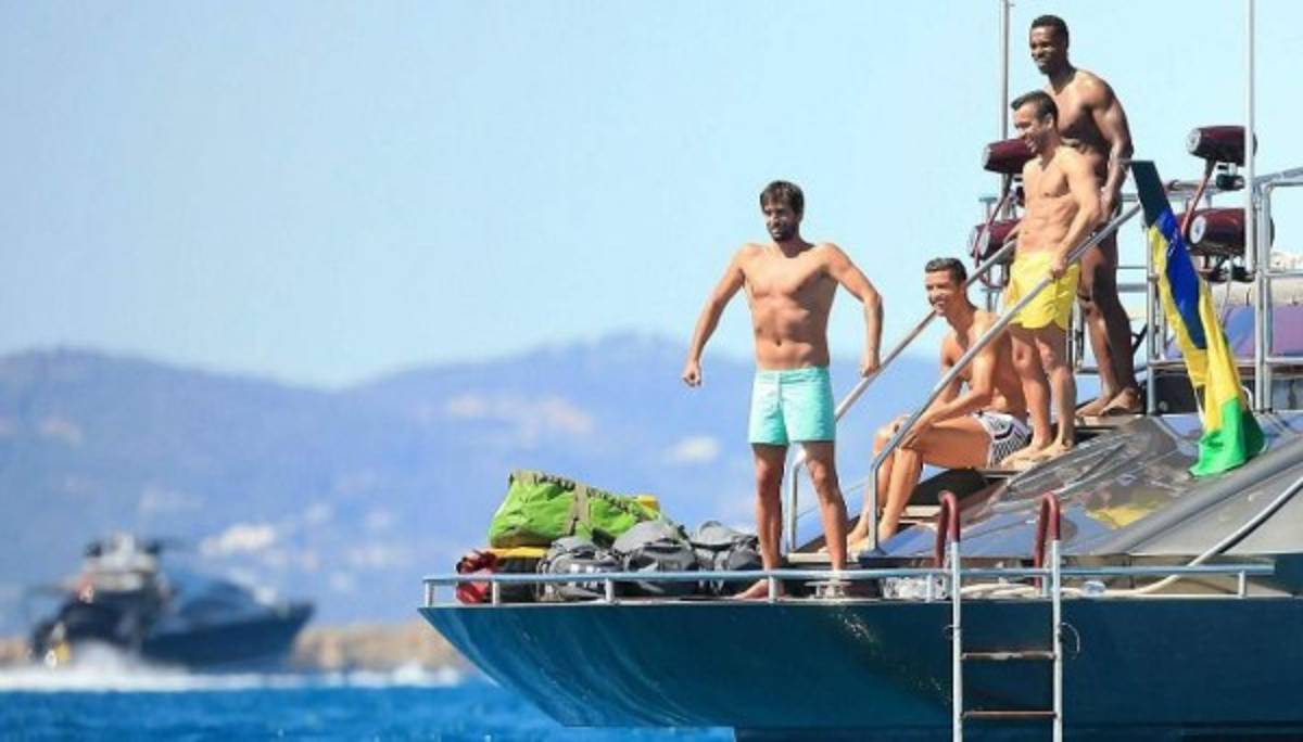 Fotos: Así se la pasa Cristiano en sus vacaciones en Ibiza