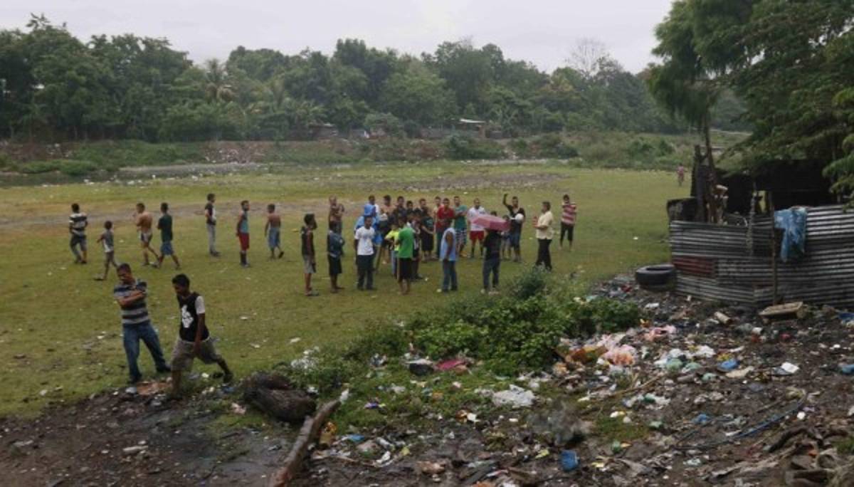 FOTOS: Así es un partido en un bordo de Honduras