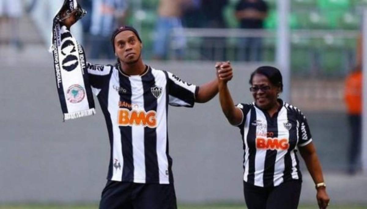 Preocupación por Ronaldinho: el drama que está viviendo desde la muerte de su madre por Covid-19