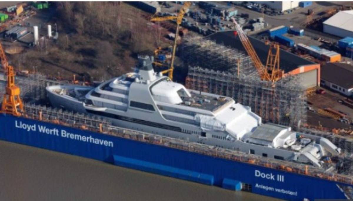 La vida de rico de Abramovich, dueño del Chelsea: Su nuevo yate de 500 millones e isla propia