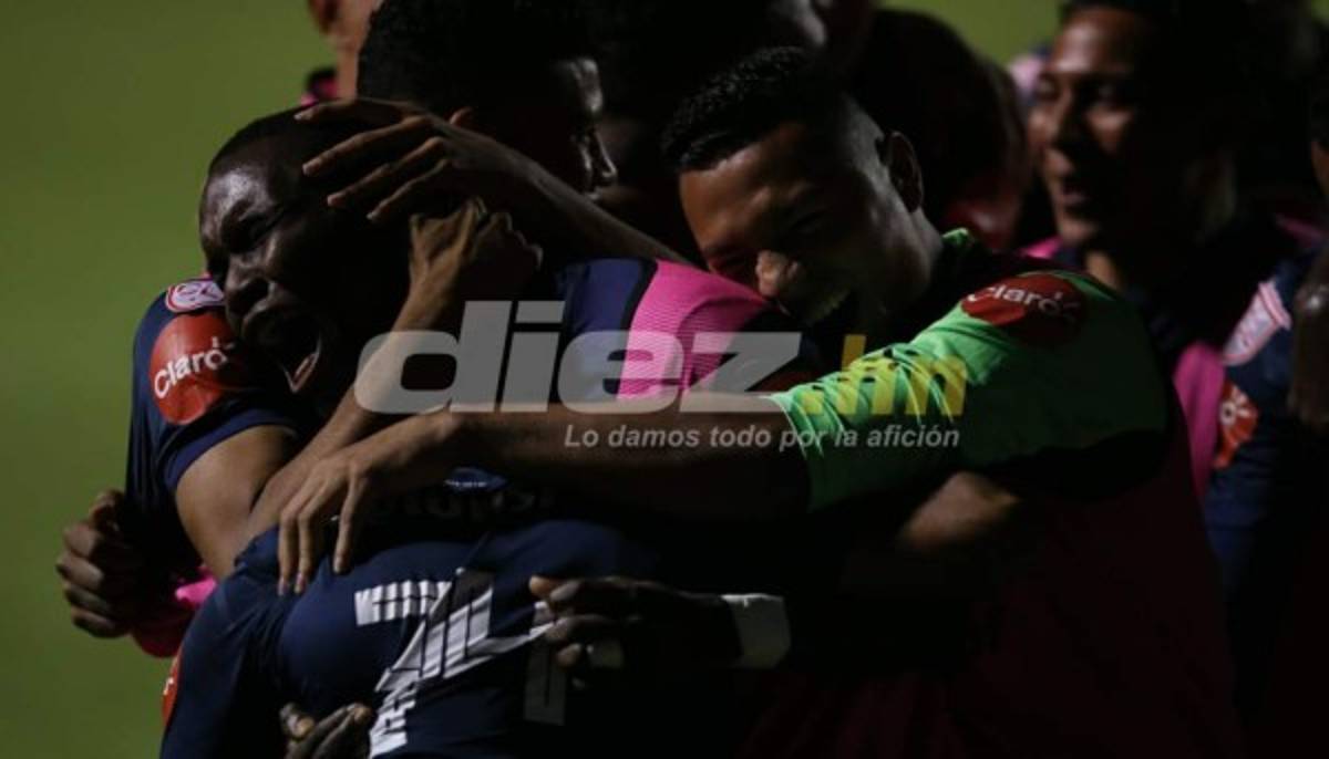 NO SE VIO EN TV: El eufórico festejo de Rubilio y el drama de Castellanos