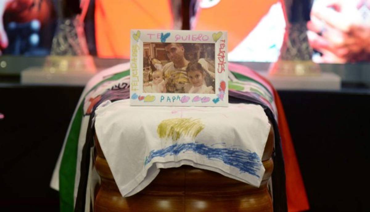 El último adiós: Llanto y dolor en el funeral de José Antonio 'La Perla' Reyes