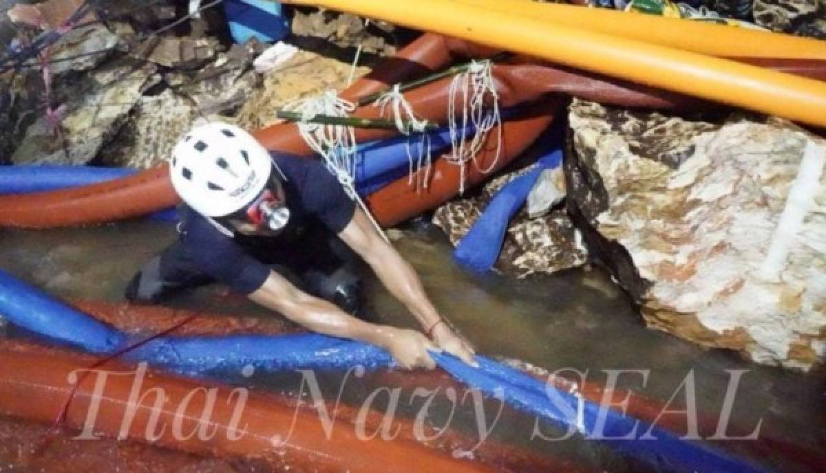 Impactantes imágenes: Así es la cueva en Tailandia donde 12 niños futbolistas siguen atrapados