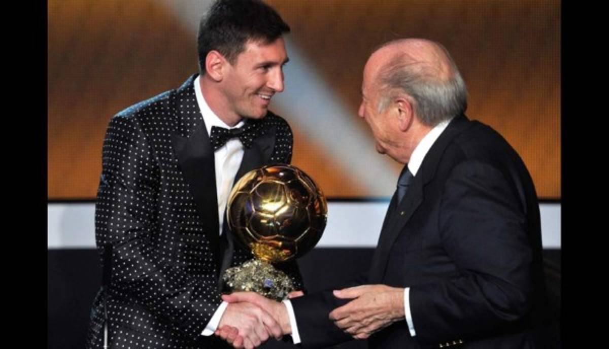 Los trajes más 'espantosos' que ha usado Messi; el de su boda ya está listo