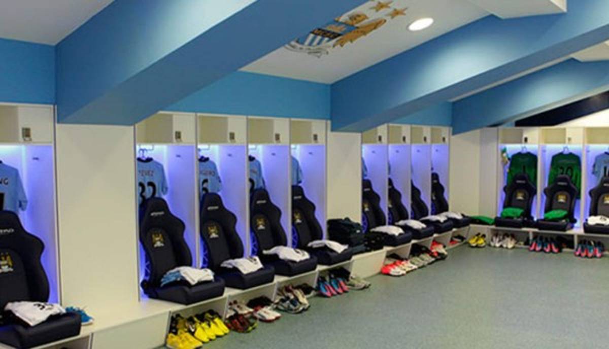 Especial: El camerino del estadio Nacional de Costa Rica y los más lujosos del mundo