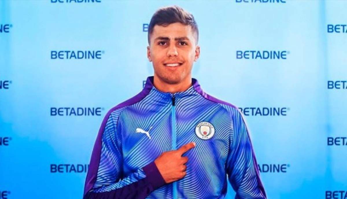 El equipazo galáctico que se podría formar con las compras más caras del mercado de fichajes