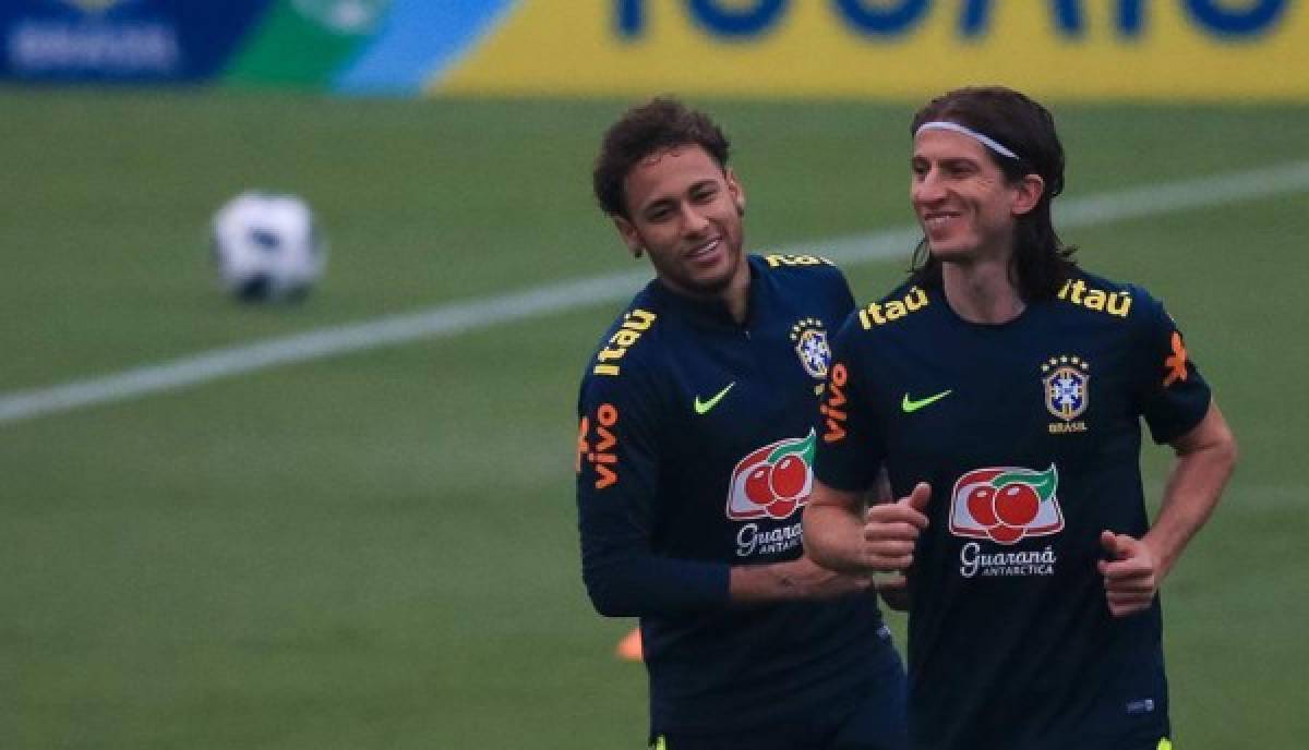 Tite comienza a preparar Brasil para el Mundial con 11 jugadores en la cancha