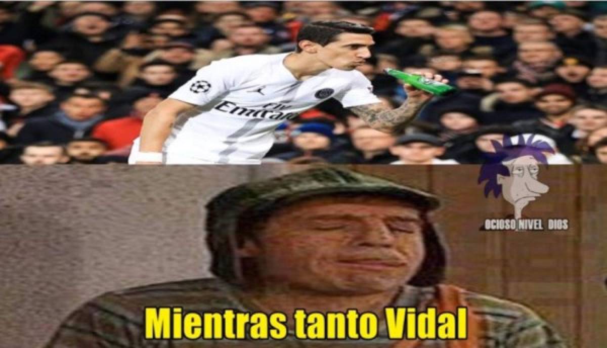 Los memes destrozan al Manchester United y a Di María por la cerveza que le lanzaron