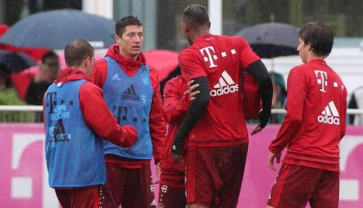 Futbolistas que se fueron a los golpes con sus propios compañeros de equipo: uno perdió la vida