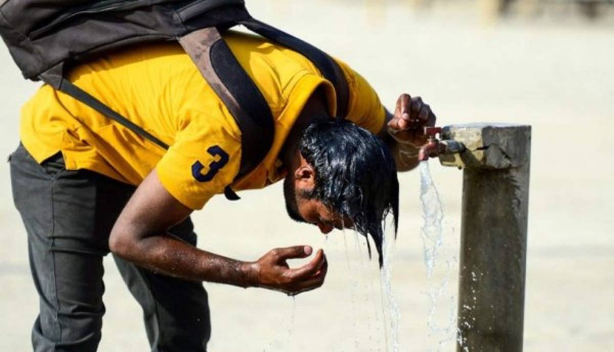 Impactante: Las imágenes de la ola de calor que azota a Kuwait; ¡63 grados centígrados!