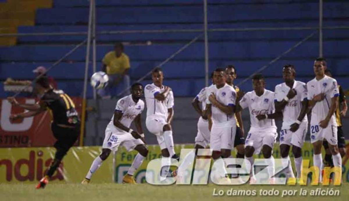Olimpia pega primero al Real España y en el estadio Morazán
