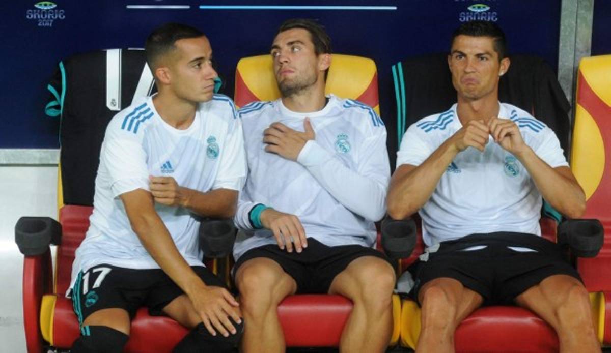 LO MÁS CURIOSO: ¿Qué hacía CR7 en la banca? el frío saludo de Mourinho con los madridistas