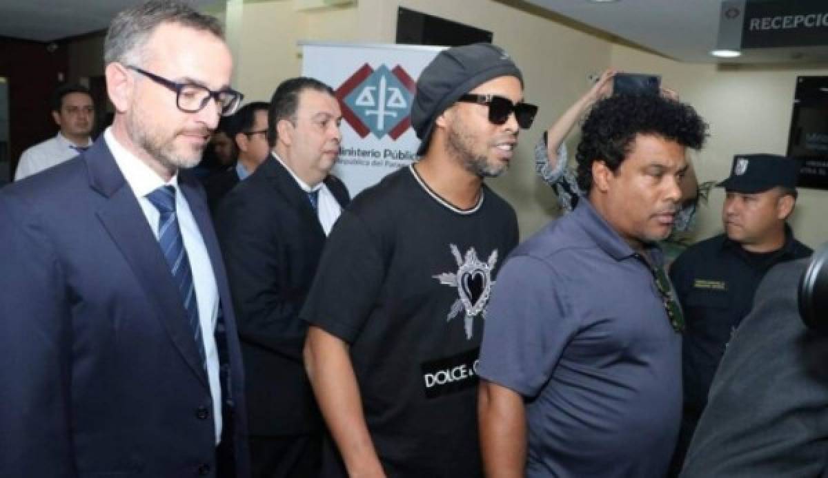 Caso Ronaldinho: Investigan a la dueña de la fundación que llevaba al brasileño a Paraguay