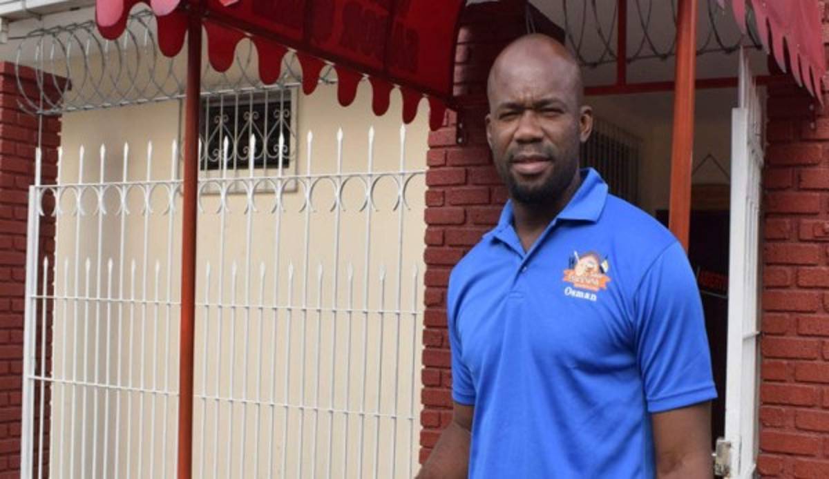 Futbolistas hondureños que poco a poco se van alejando de las canchas