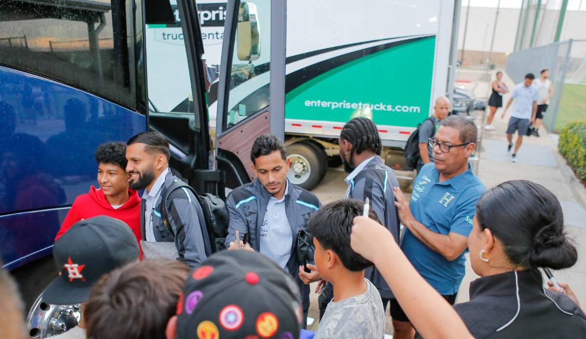 ¡Locura por Keyrol! Seleccionada causa furor en visita a la Bicolor en Houston
