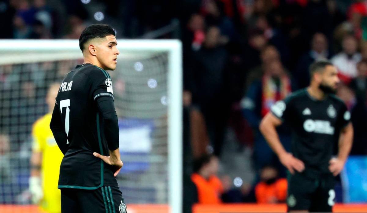 FOTOS: La tristeza de Luis Palma, Honduras presente y la petición de aficionado en el Atlético - Celtic