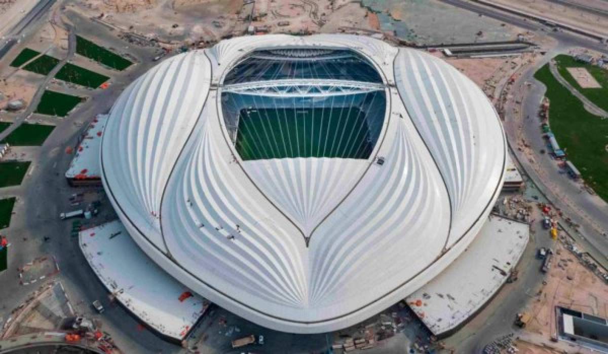 Qatar no se detiene a pesar del coronavirus y continúa terminando sus estadios