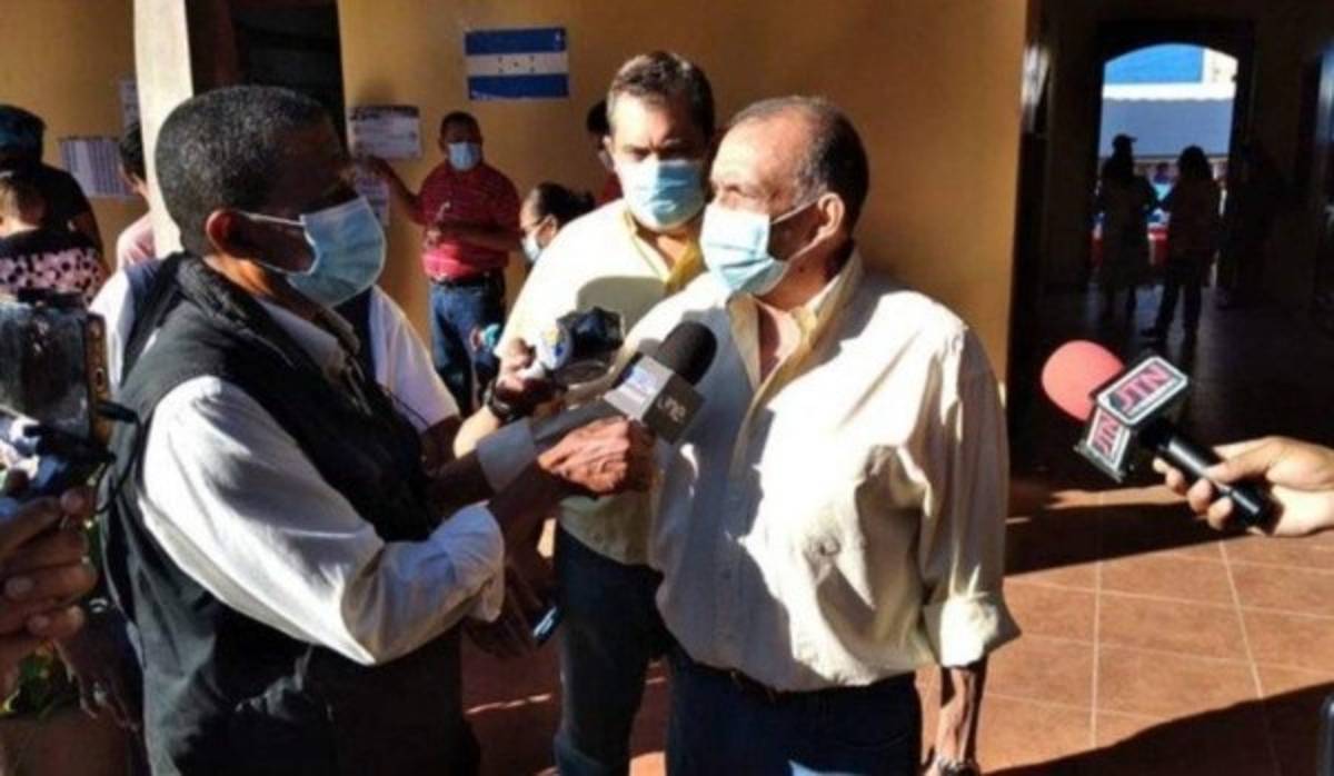 Xiomara Castro y 'Papi' a la orden: candidatos presidenciales ejercen sufragio en elecciones de Honduras