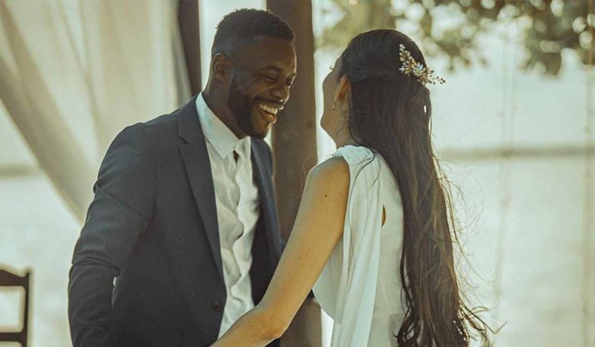 Goleador hondureño se jura amor eterno con licenciada salvadoreña en romántica boda en Puerto Cortés