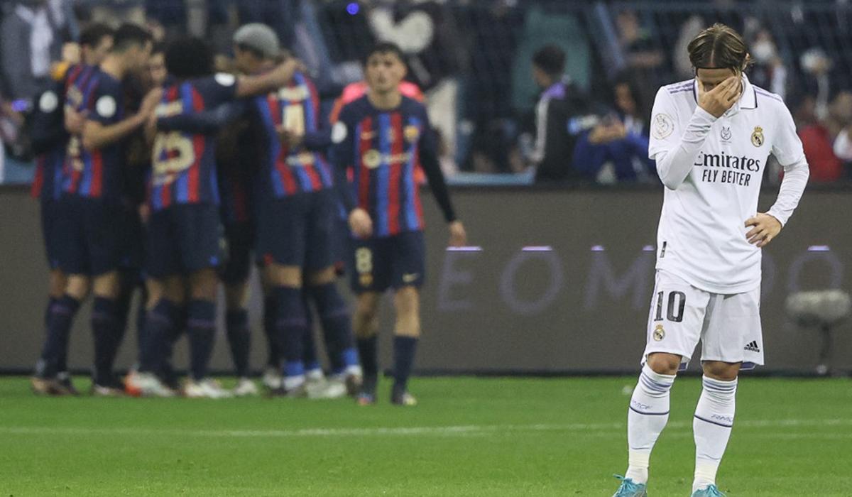 Modric lamenta el segundo tanto del Barcelona que fue obra de Lewandowski.