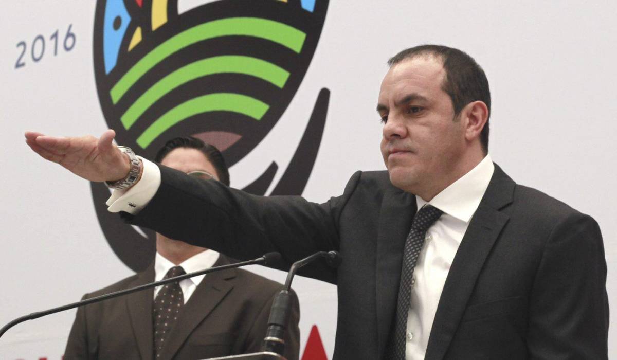 El presente inesperado de Cuauhtémoc Blanco: lo que cobra como gobernador, las fotos con criminales y una narcomanta