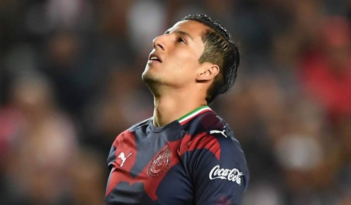 Increíble barrida de Vucetich: Las 12 bajas oficiales de Chivas de cara al Guardianes 2021
