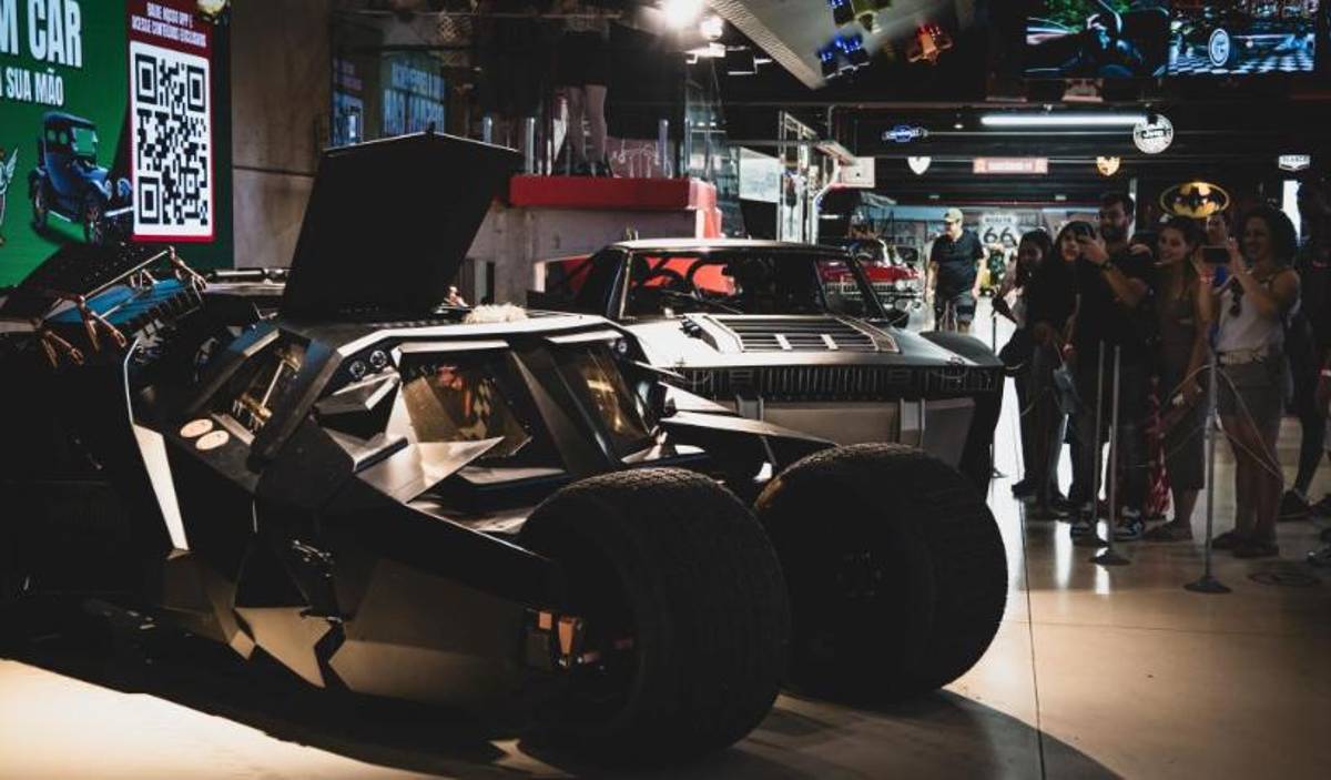 Neymar compró el Batimóvil, pero no puede usarlo: tres años en construirse y la millonada que pagó por su nuevo capricho